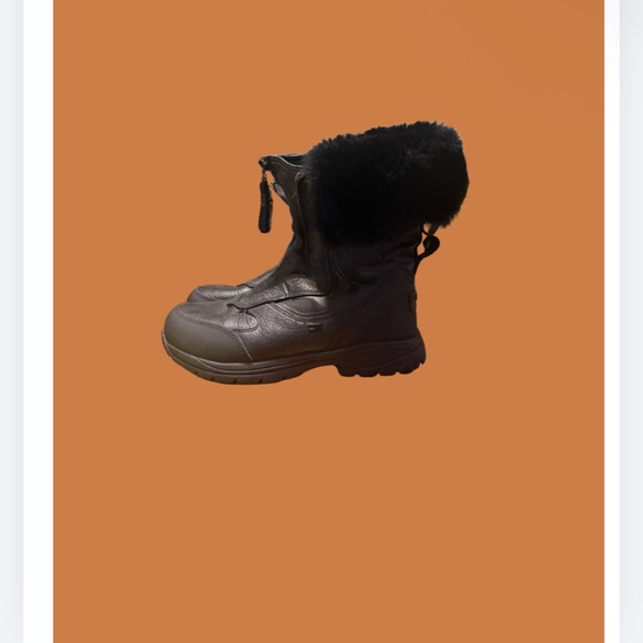 Men’s UGG Tahoe waterproof boots - Picture 2 of 6